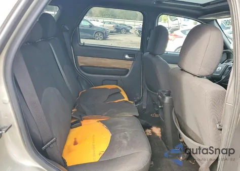 2010 Mercury Mariner z USA, uszkodzony, nr VIN 4M2CN8B77AKJ19641